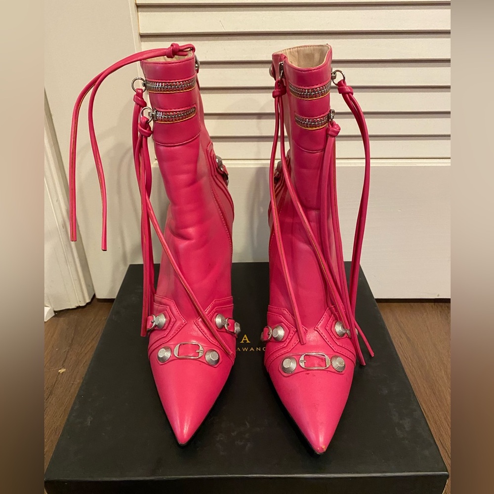 Azalea Wang Boots